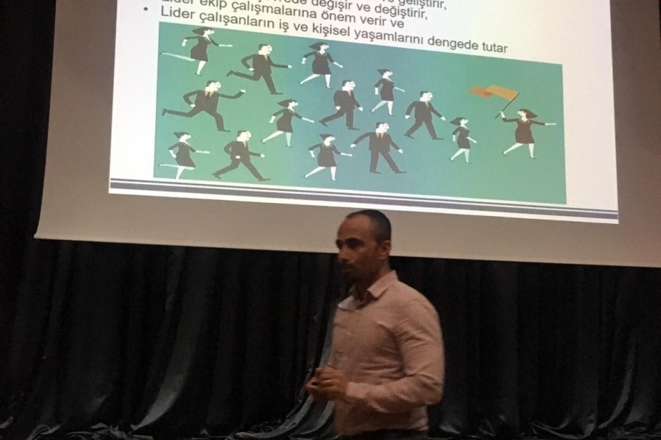 Yasin Akil's presentation at the event on Digital Integration in Productivity