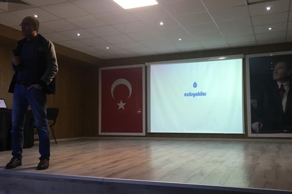 Gençlerimizi yarınlara ve iş dünyasına hazırlamak verimli bir toplum yaratmak için duraklarımızdan biri